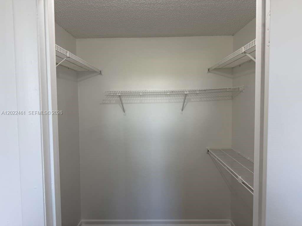 CHANTILLY CONDO - Residential