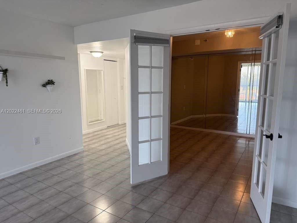 CHANTILLY CONDO - Residential