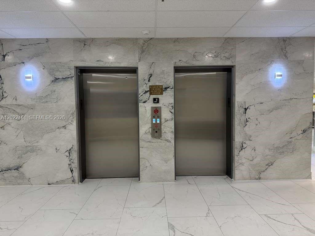 CHANTILLY CONDO - Residential