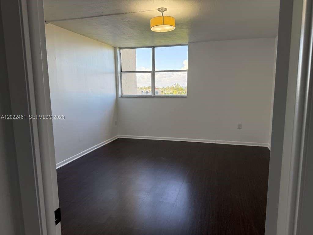 CHANTILLY CONDO - Residential