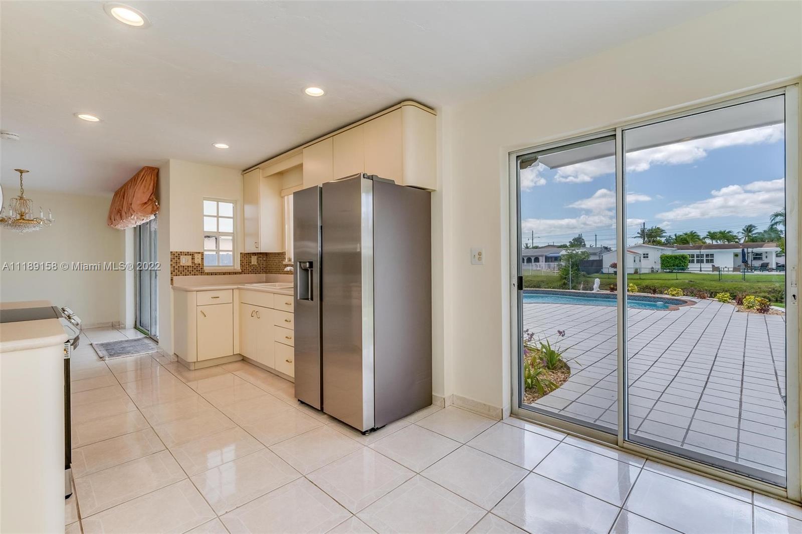 CORAL PARK ESTATES SEC 4 - Residential Lease