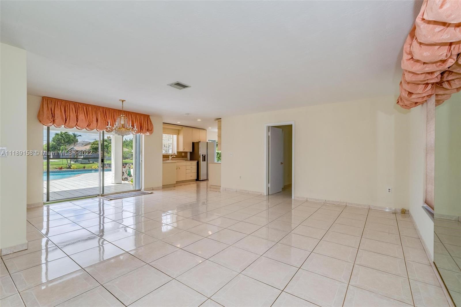 CORAL PARK ESTATES SEC 4 - Residential Lease