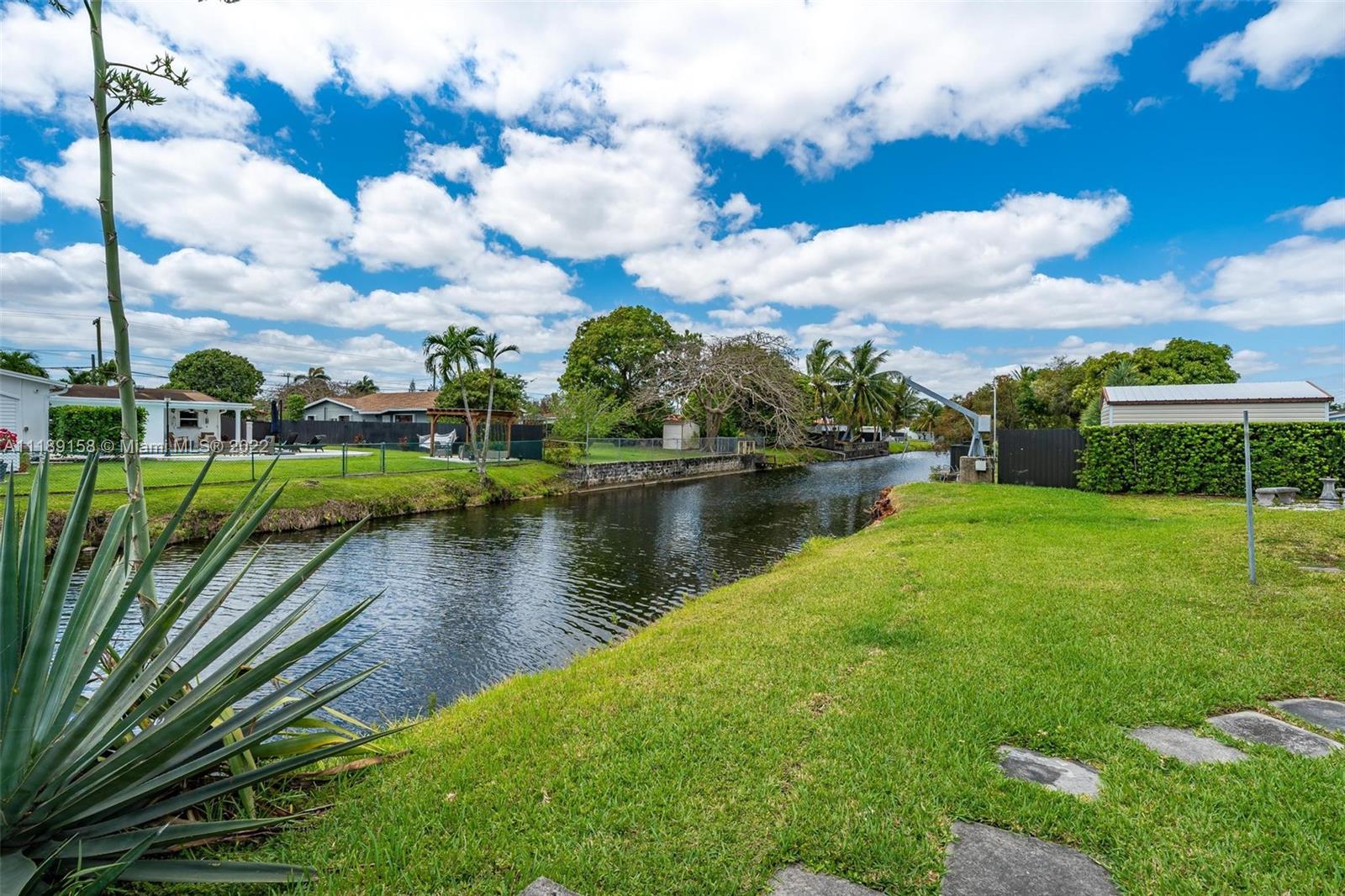 CORAL PARK ESTATES SEC 4 - Residential Lease