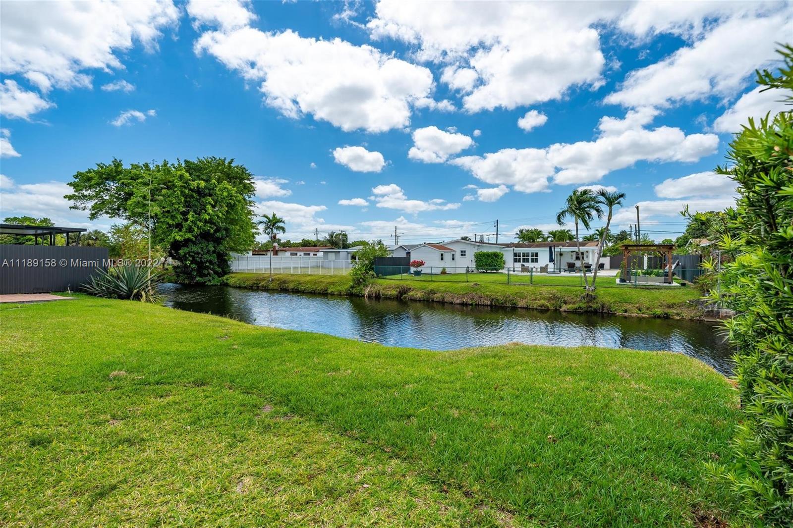 CORAL PARK ESTATES SEC 4 - Residential Lease
