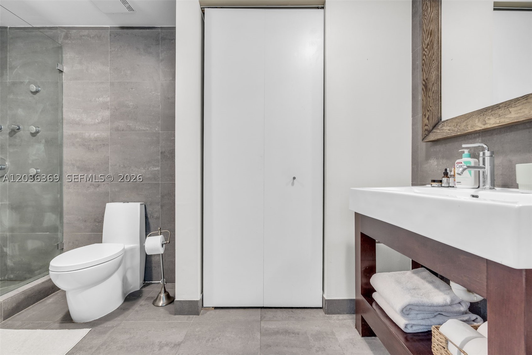 NEO VERTIKA CONDO - Residential Lease