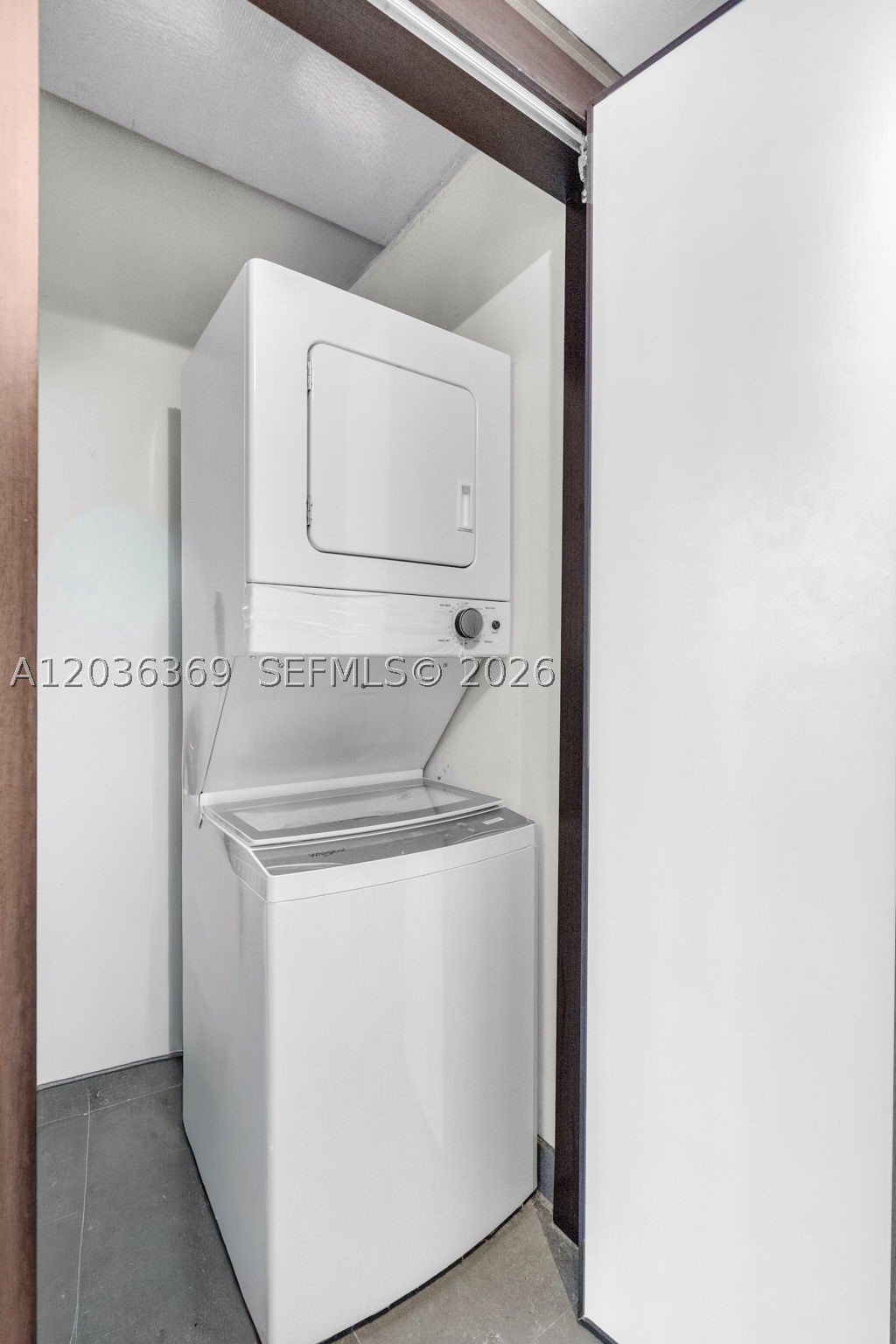 NEO VERTIKA CONDO - Residential Lease