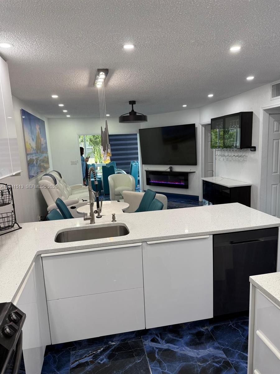 KAHLUA GARDENS CONDO - Residential
