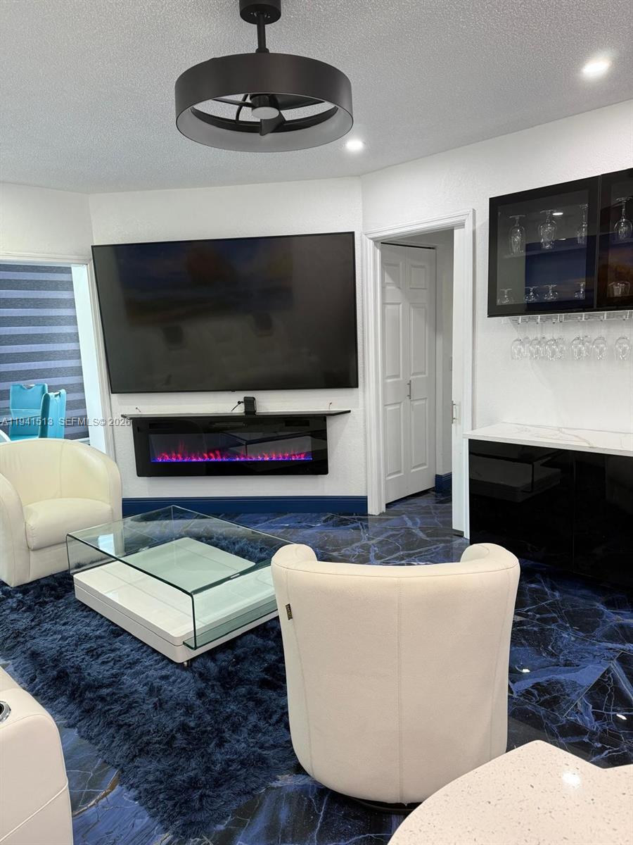 KAHLUA GARDENS CONDO - Residential