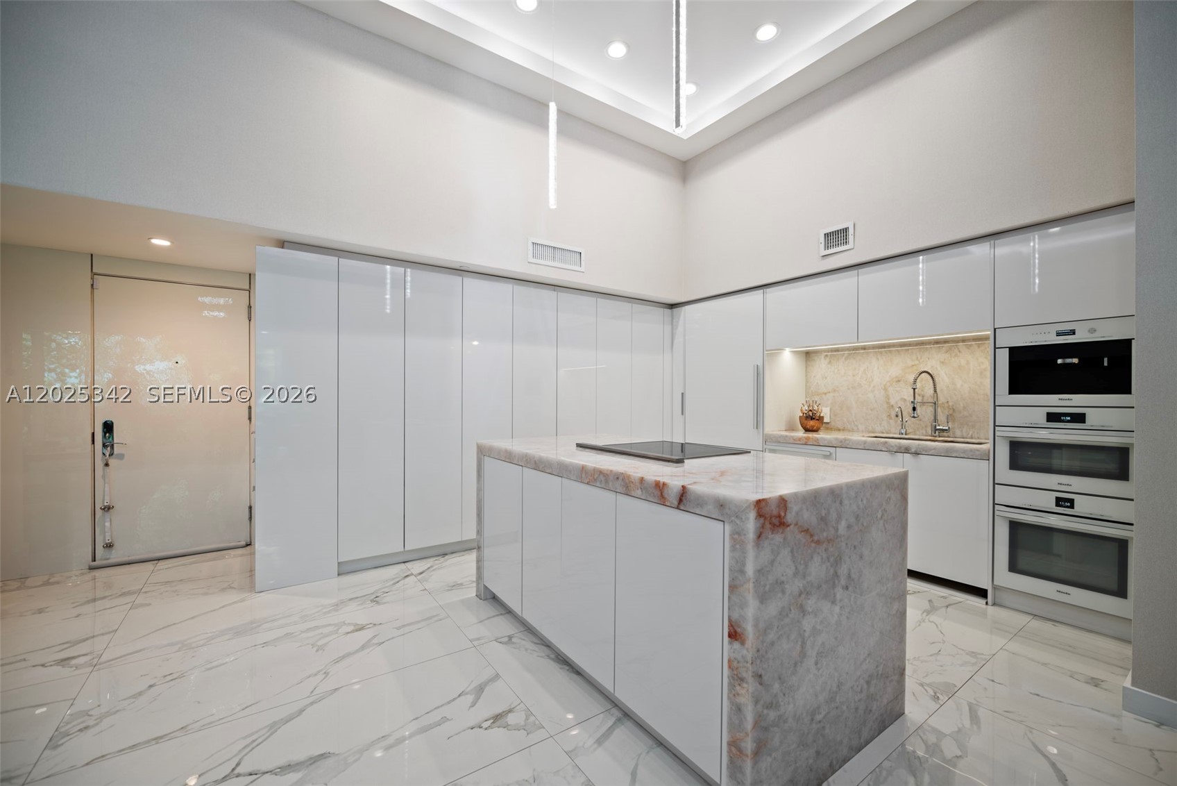 BEACH CLUB THREE CONDO - Residential