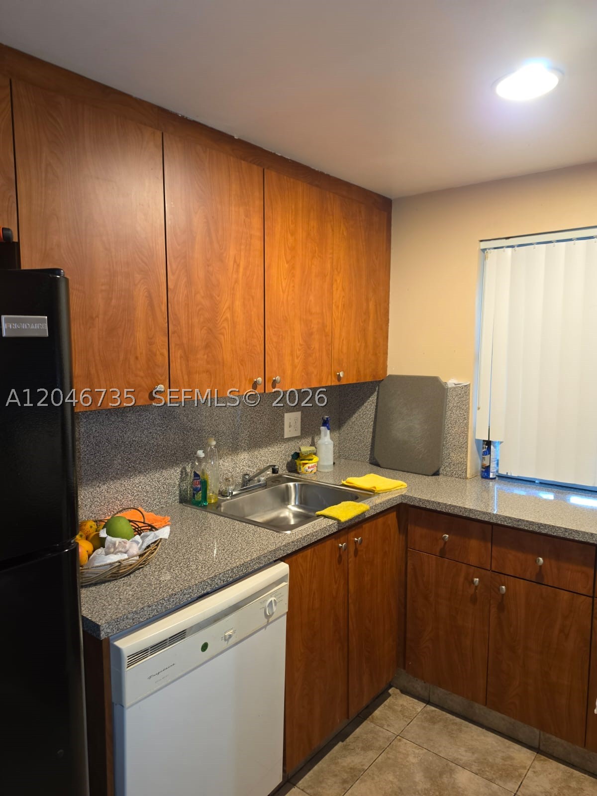 WOOD HUE IV CONDO - Residential