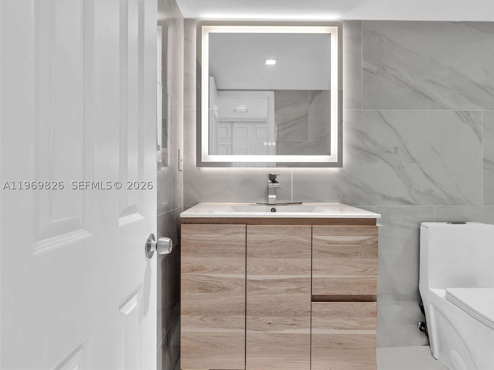 THE PRESIDENTIAL CONDO - Residential