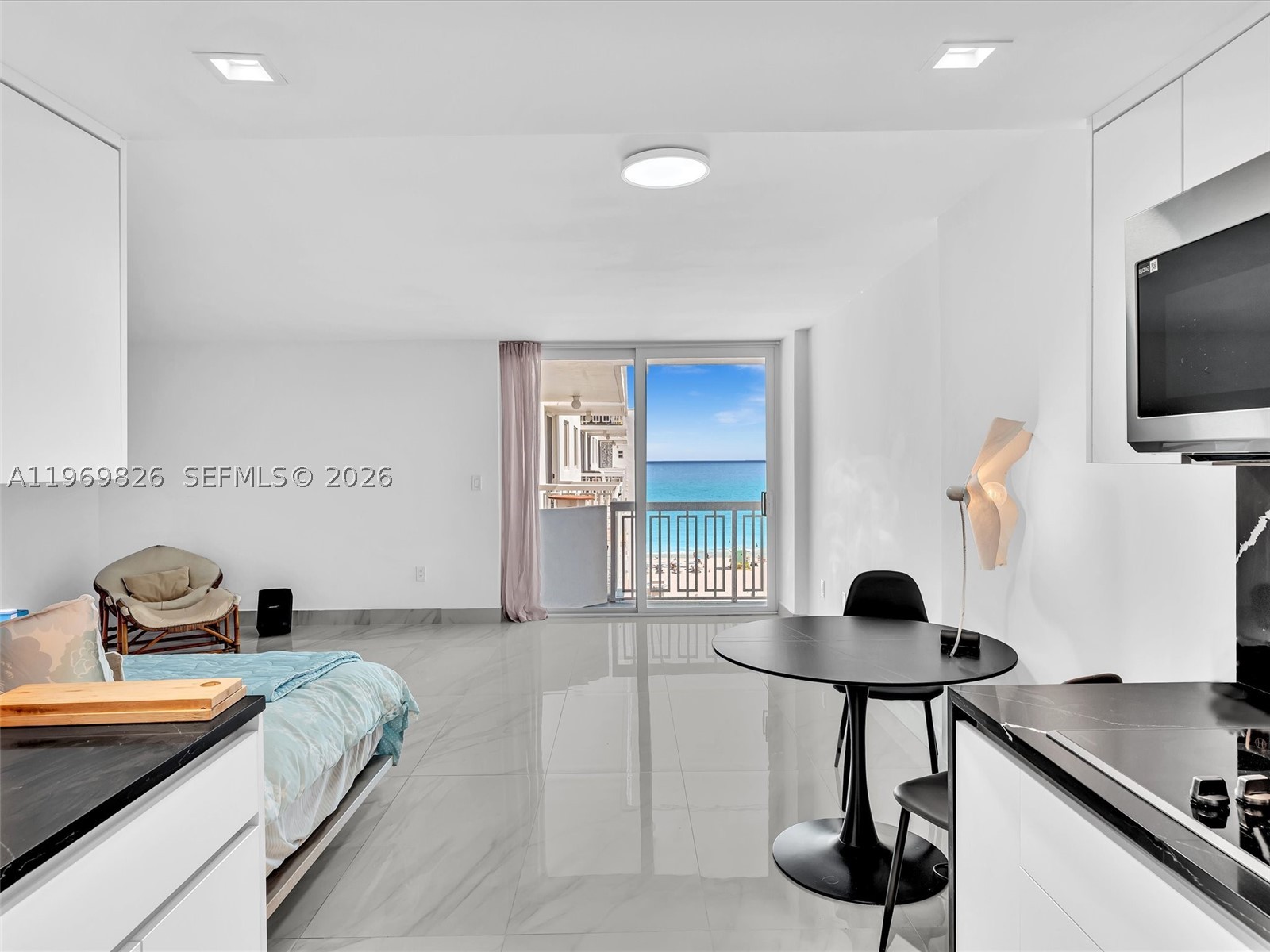 THE PRESIDENTIAL CONDO - Residential