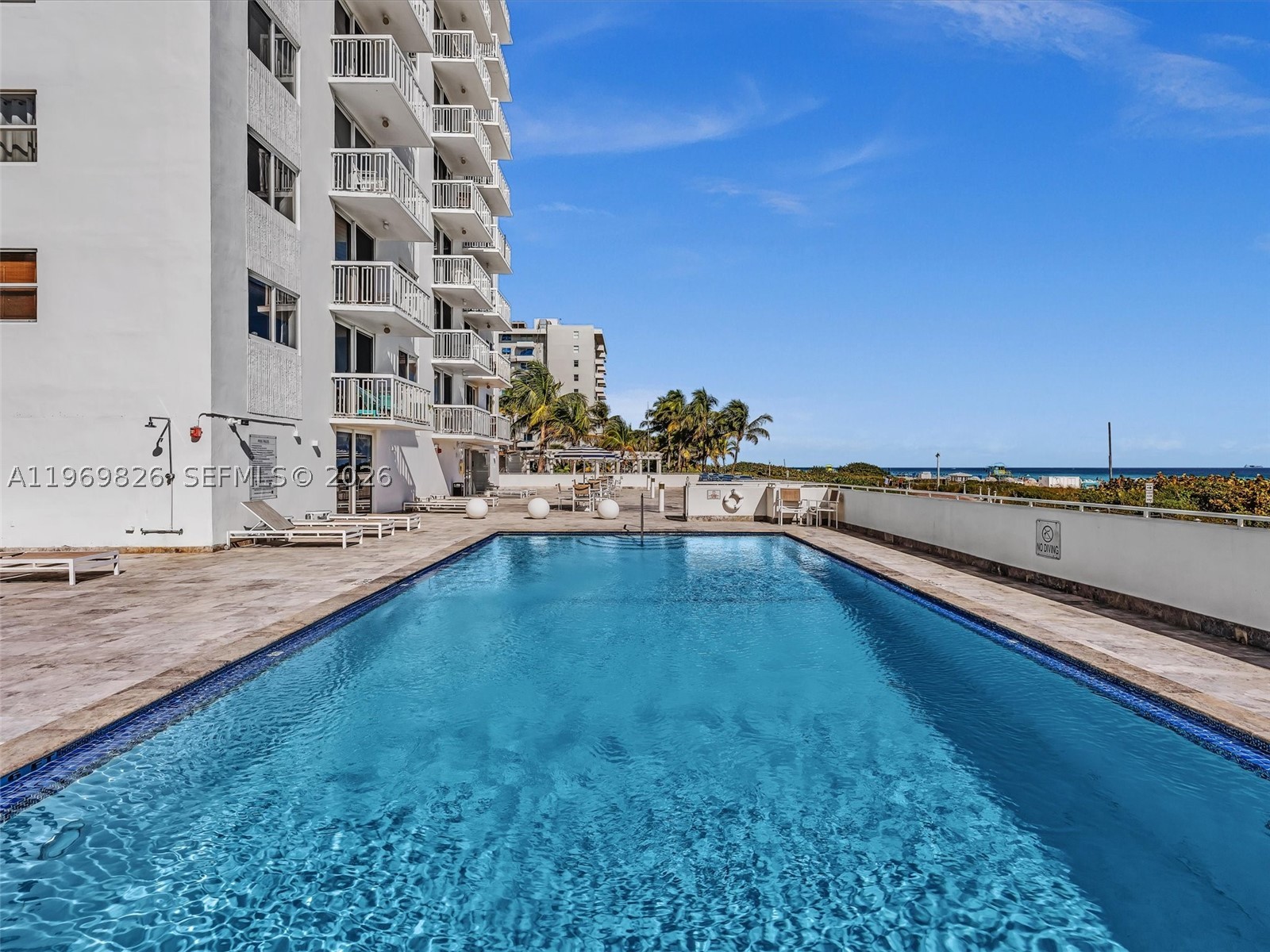 THE PRESIDENTIAL CONDO - Residential
