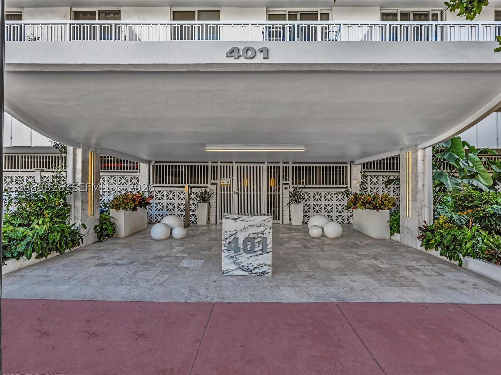 THE PRESIDENTIAL CONDO - Residential