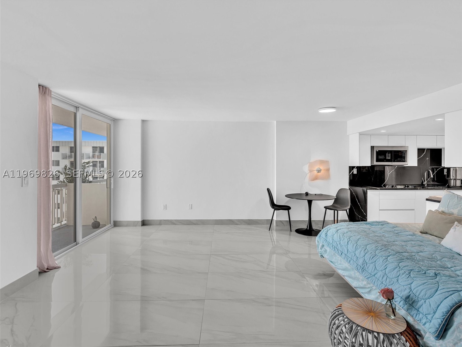 THE PRESIDENTIAL CONDO - Residential