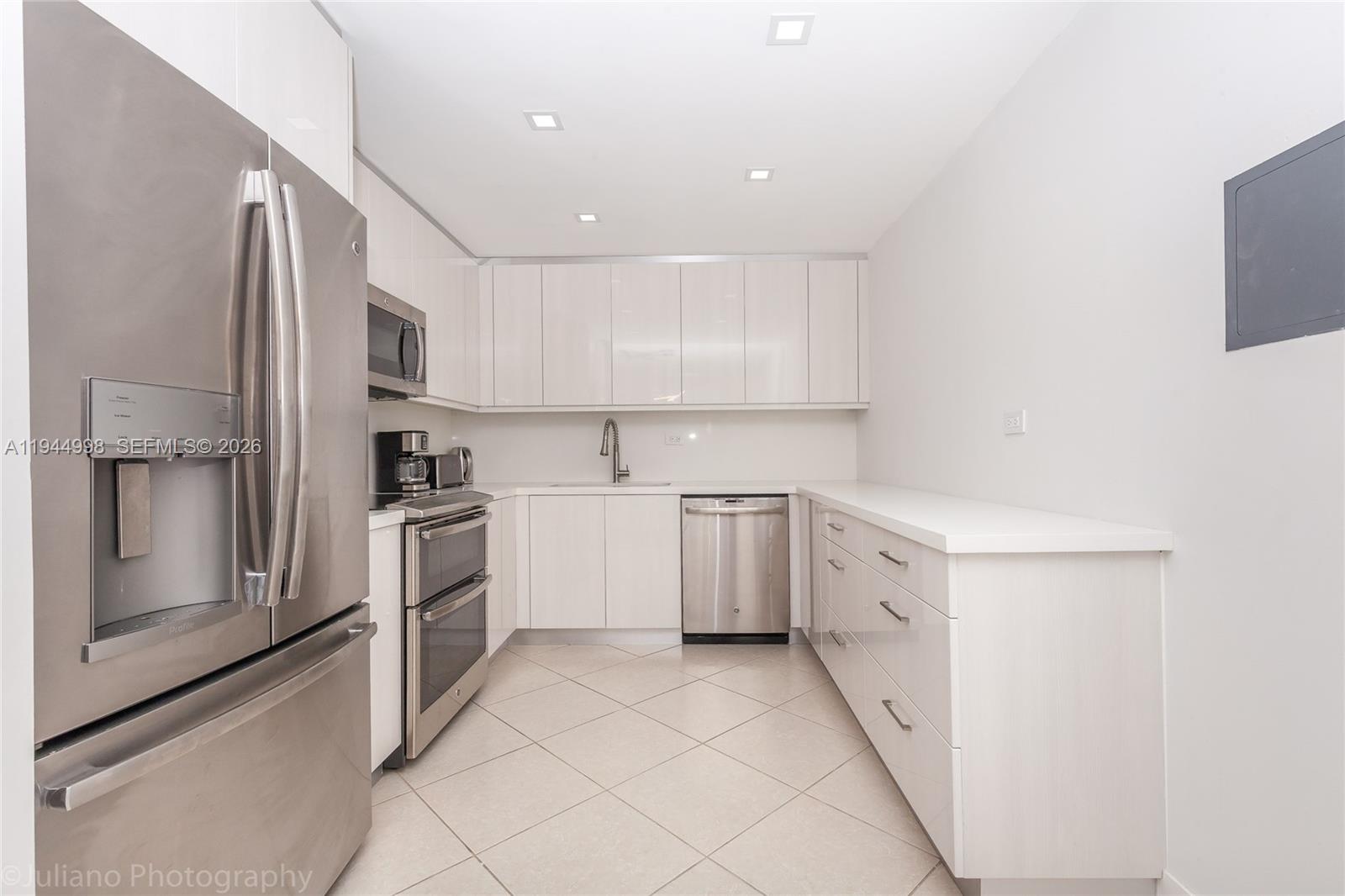 OCEANSIDE PLAZA CONDO - Residential