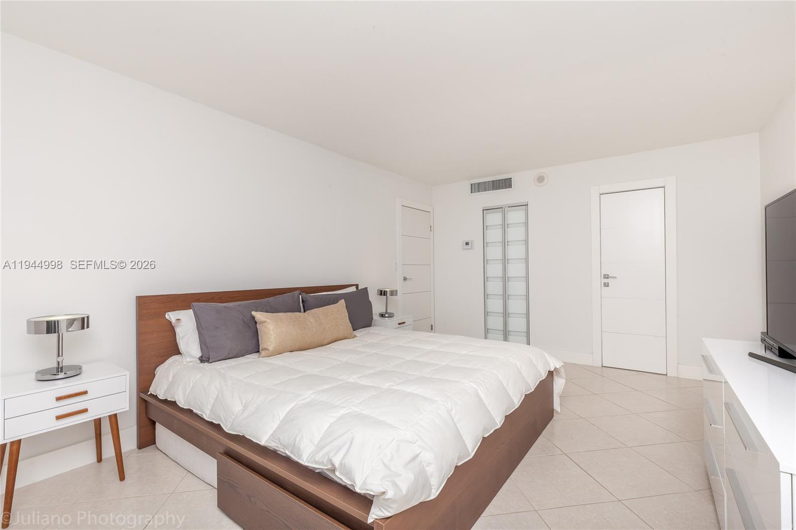 OCEANSIDE PLAZA CONDO - Residential
