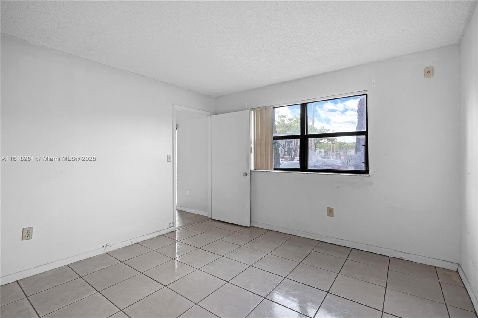 VILLA BELLINI CONDO - Residential