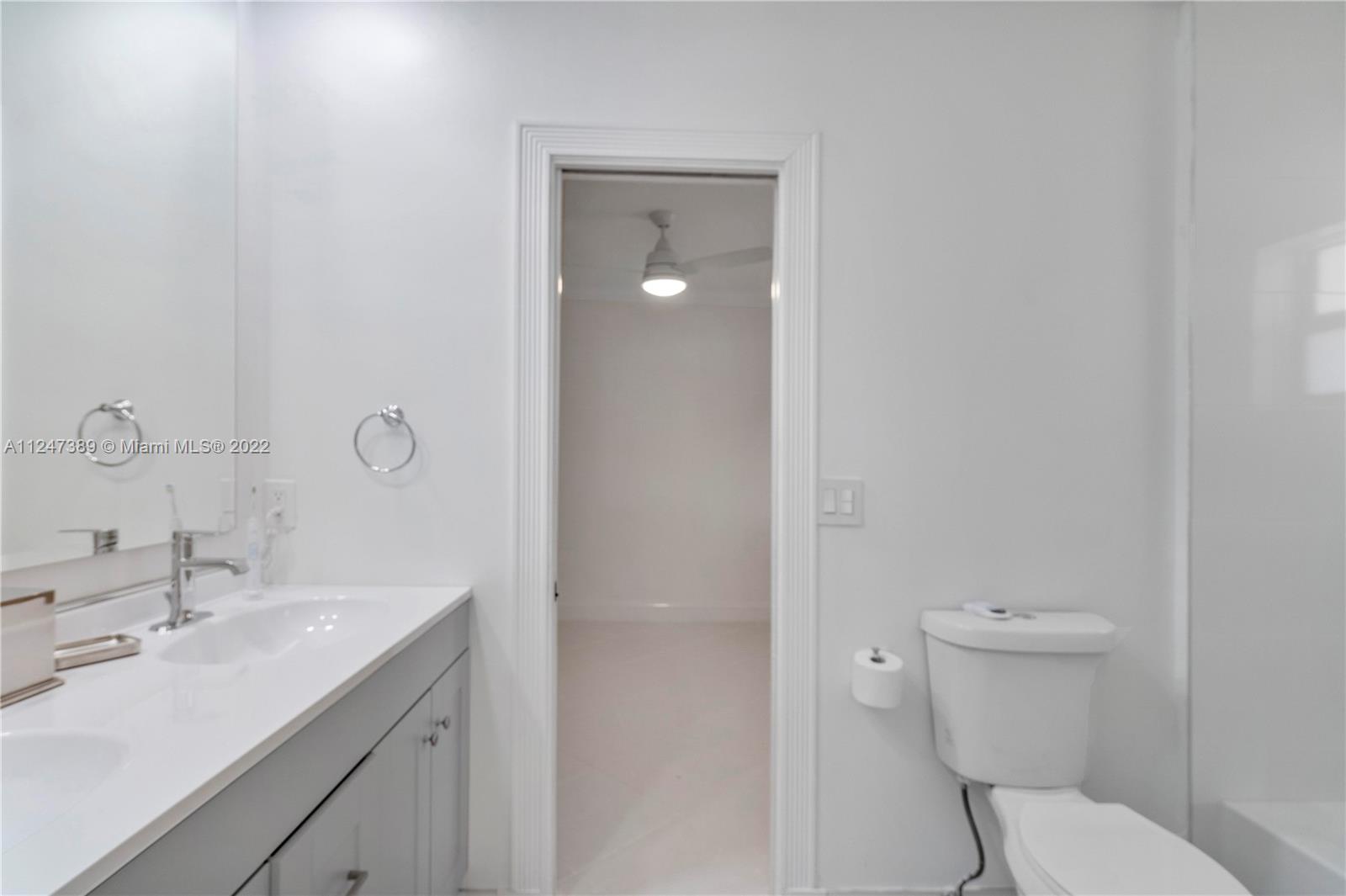 BOCA RATON HILLS SEC 3 - Residential Lease