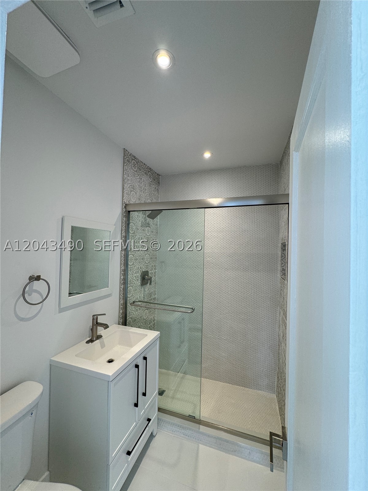 HIA 13 ADDN AMD PL REV - Residential Lease