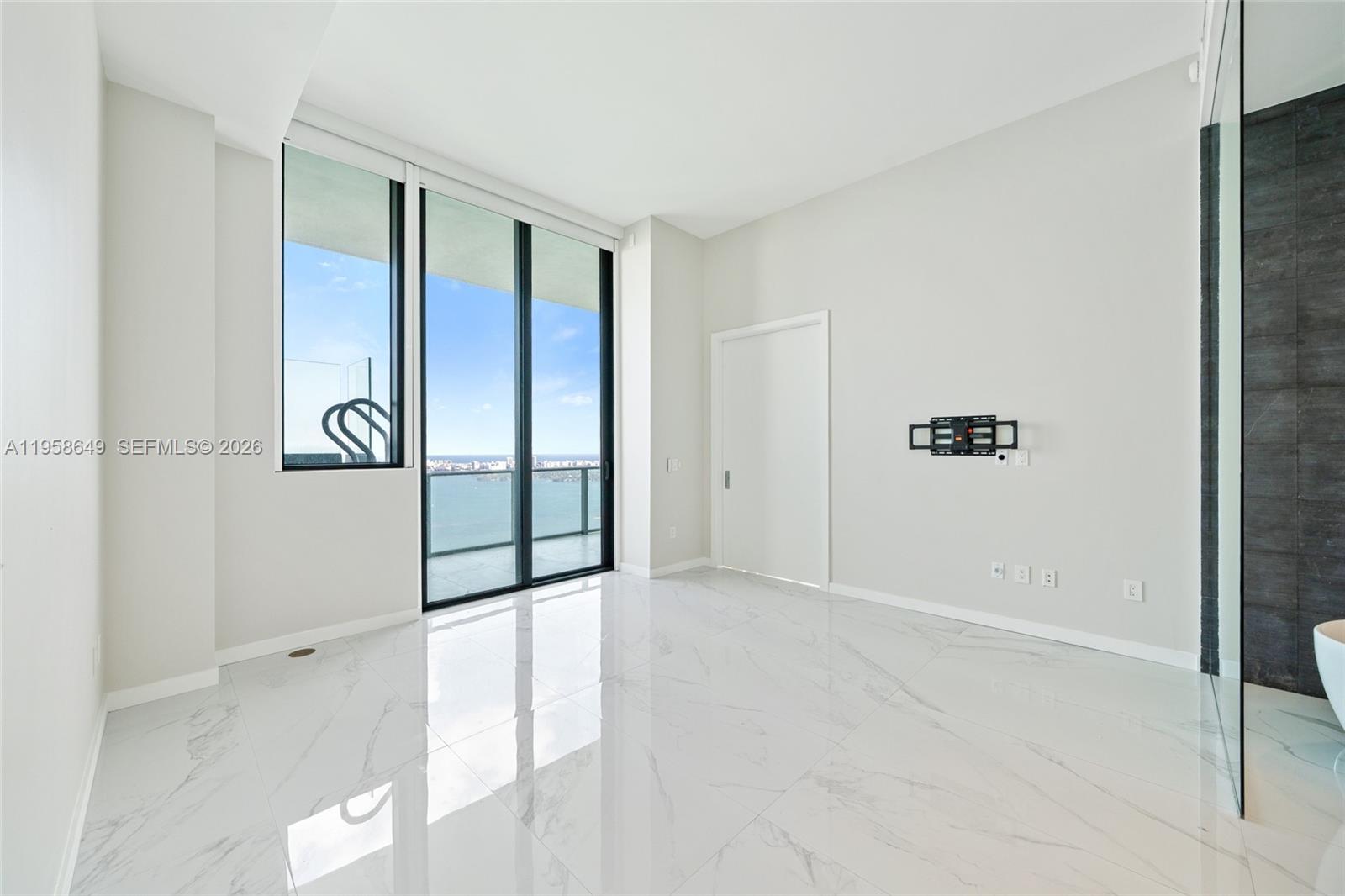 GRAN PARAISO CONDO - Residential
