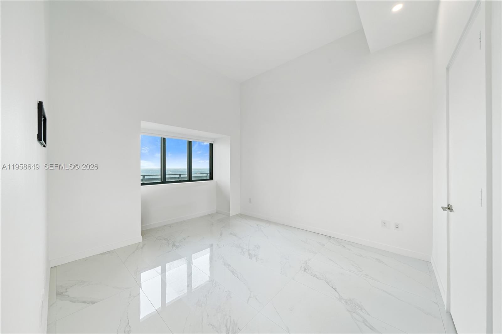 GRAN PARAISO CONDO - Residential