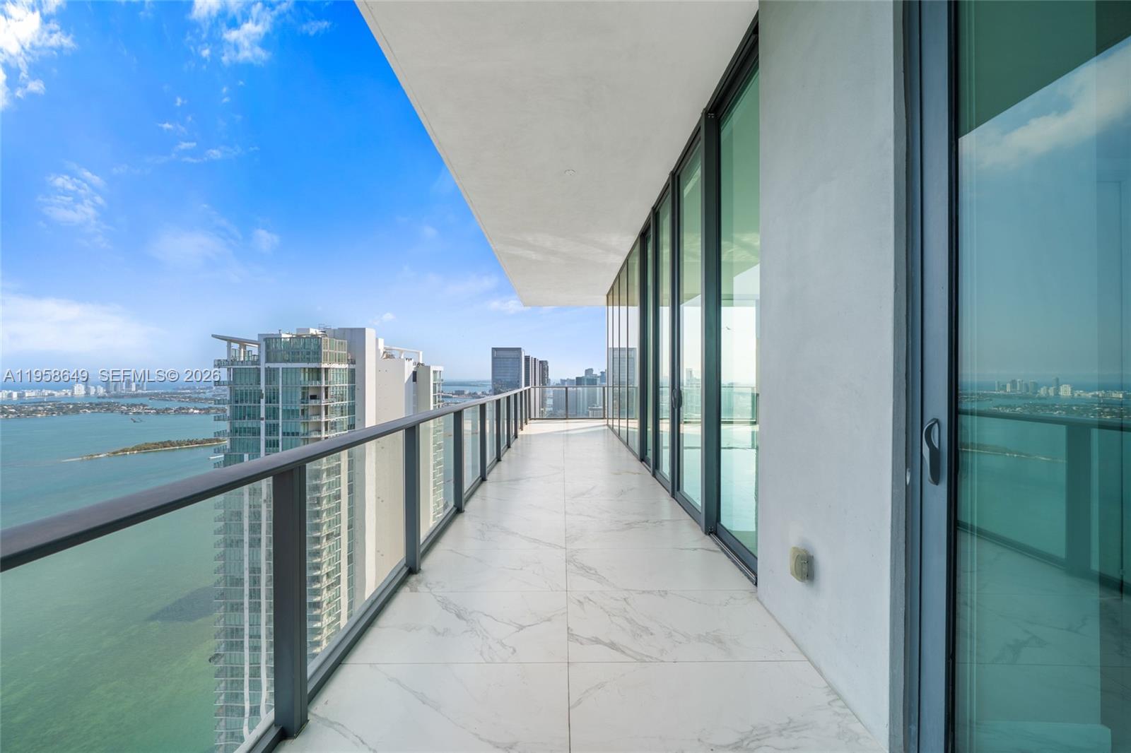 GRAN PARAISO CONDO - Residential