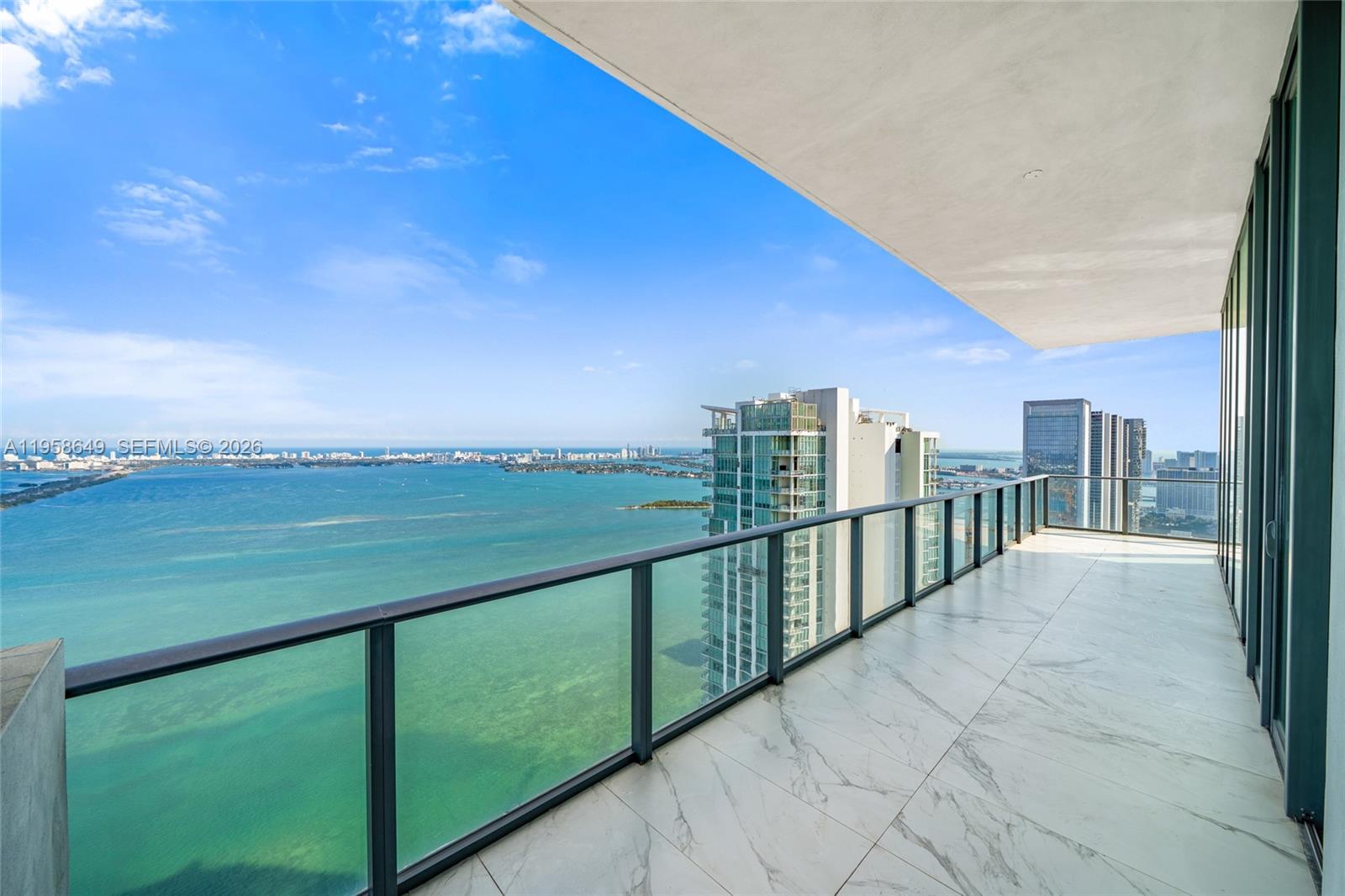 GRAN PARAISO CONDO - Residential