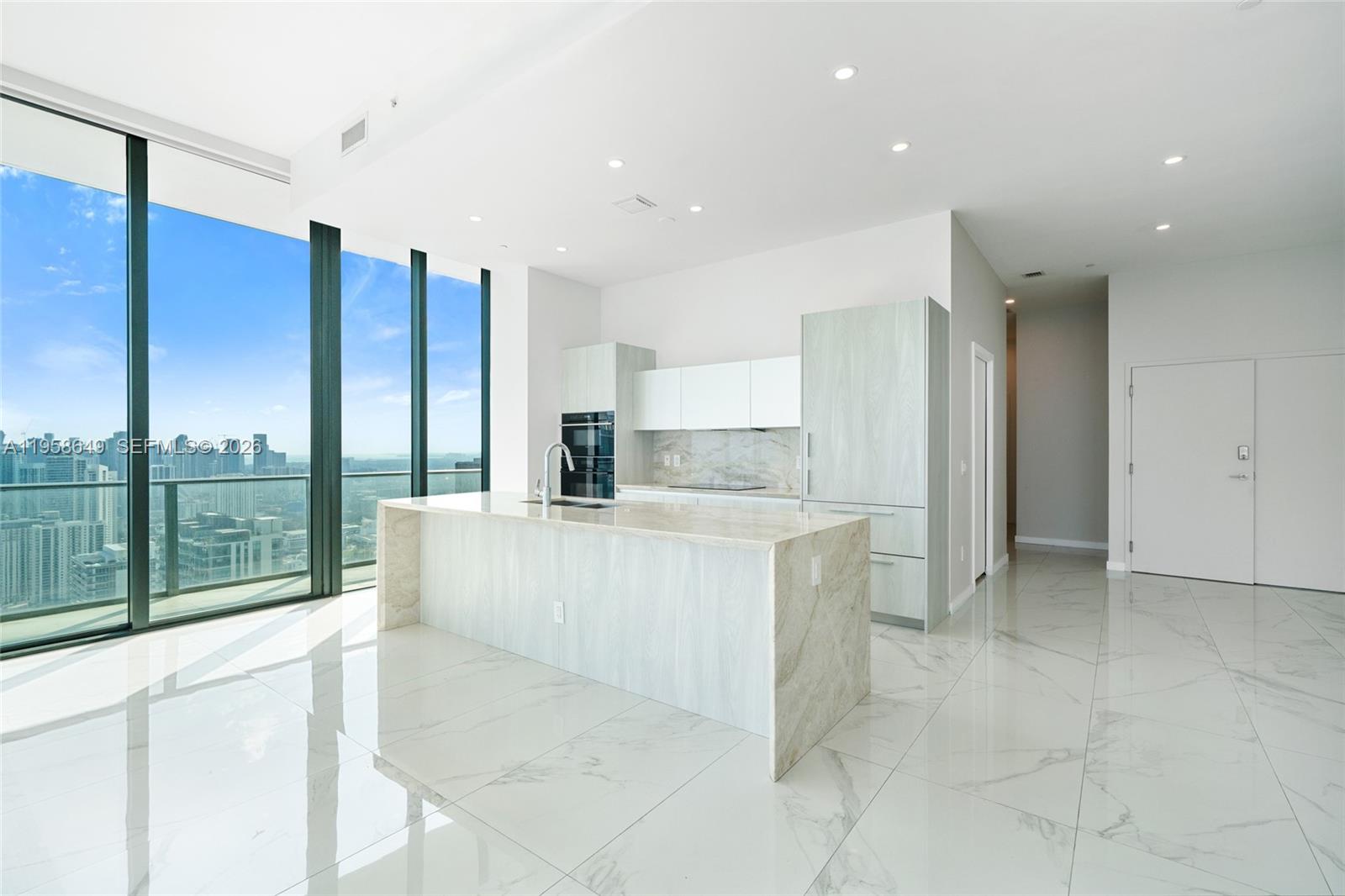 GRAN PARAISO CONDO - Residential