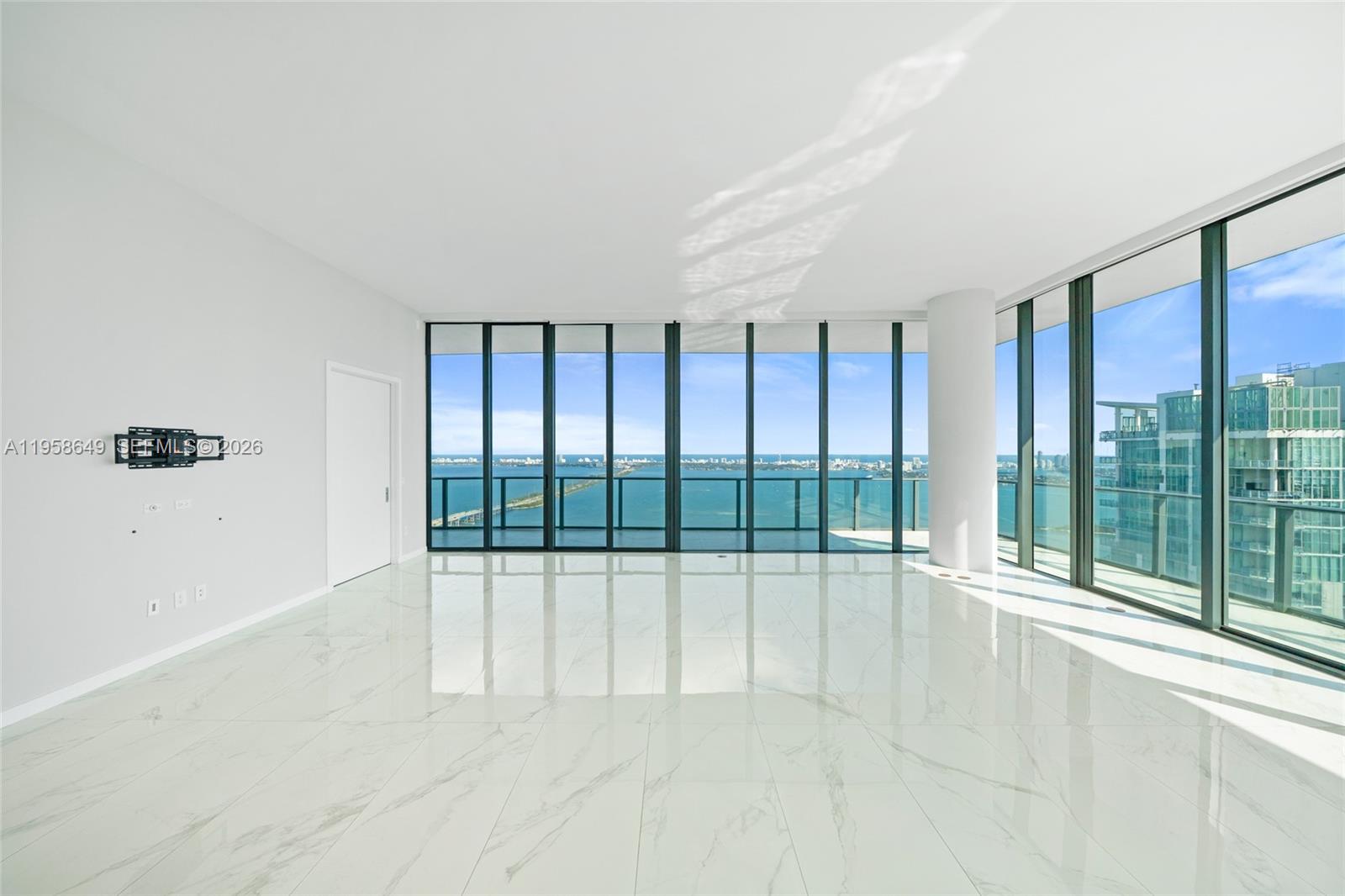 GRAN PARAISO CONDO - Residential