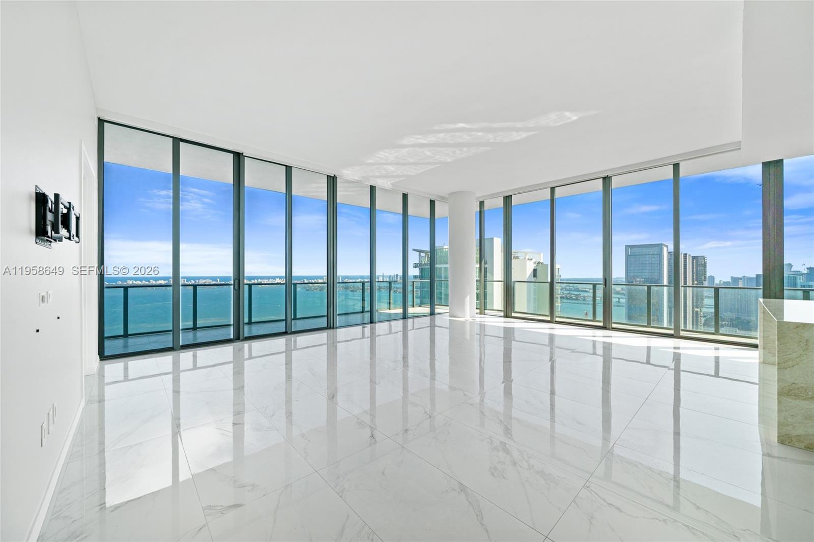 GRAN PARAISO CONDO - Residential
