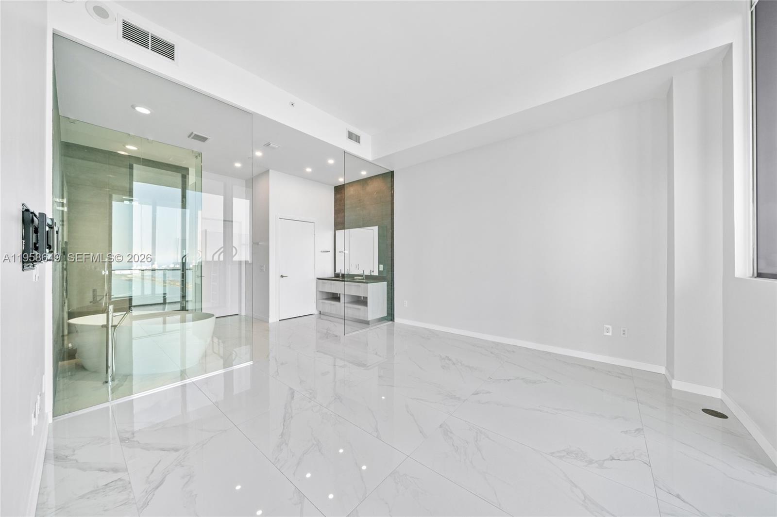 GRAN PARAISO CONDO - Residential