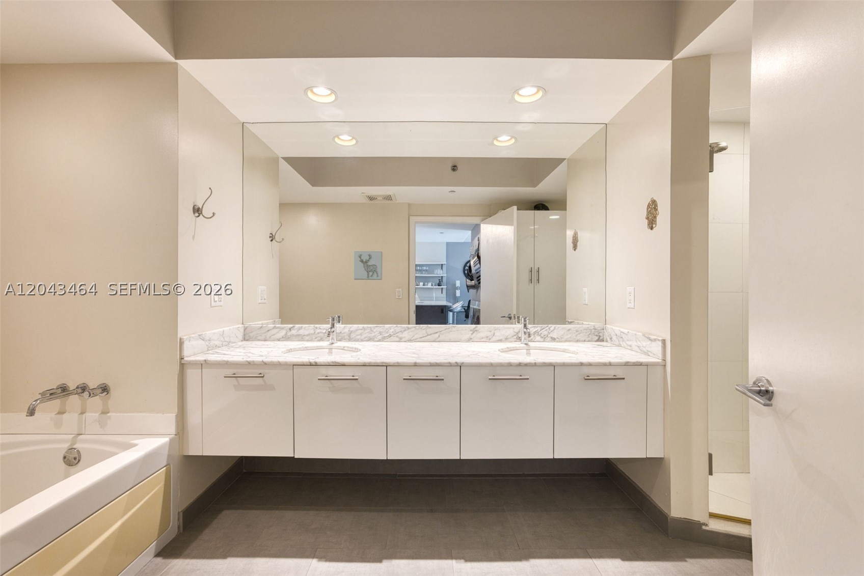 500 BRICKELL EAST CONDO - Residential Lease