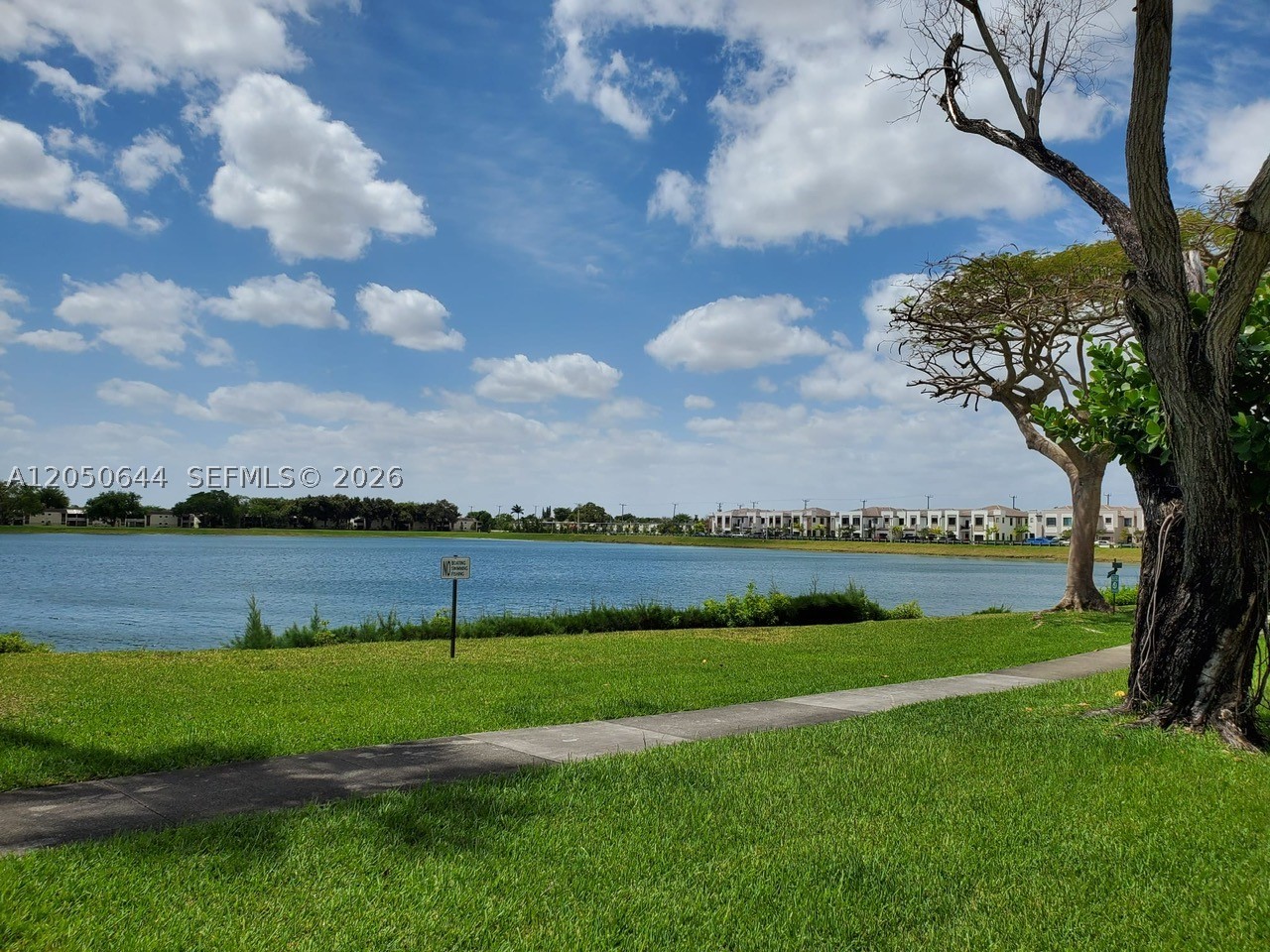 LAKEVIEW OF THE CALF CLUB - Residential