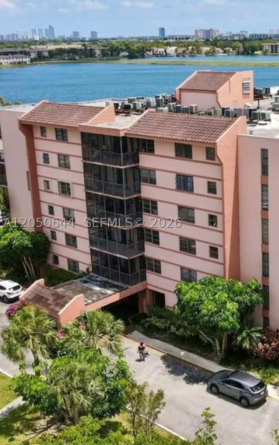 LAKEVIEW OF THE CALF CLUB - Residential