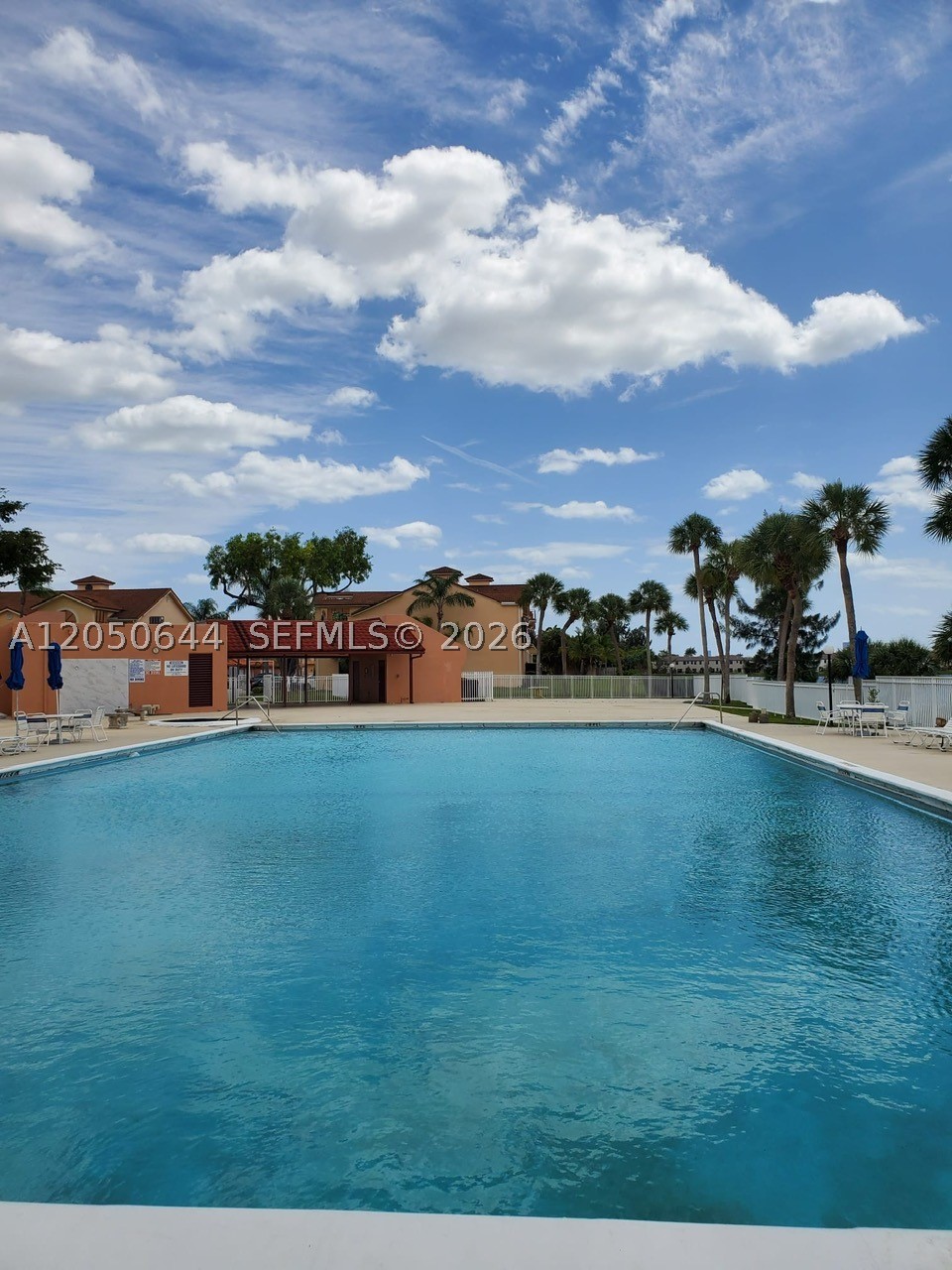 LAKEVIEW OF THE CALF CLUB - Residential