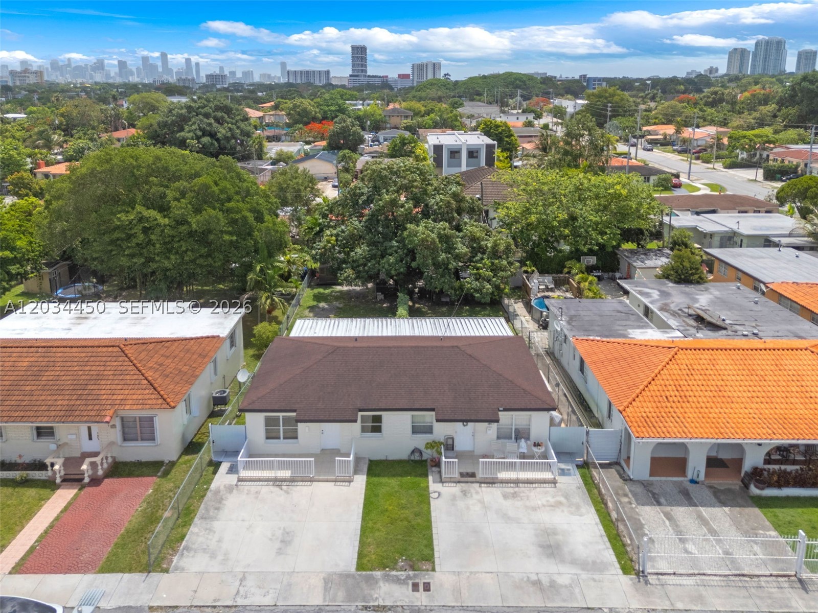 DE CARLO SUB - Residential Income