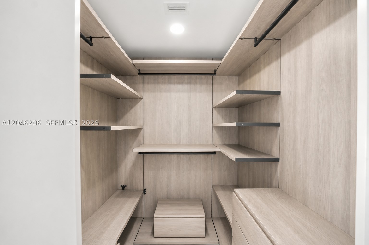 PARAISO BAYVIEWS CONDO - Residential Lease