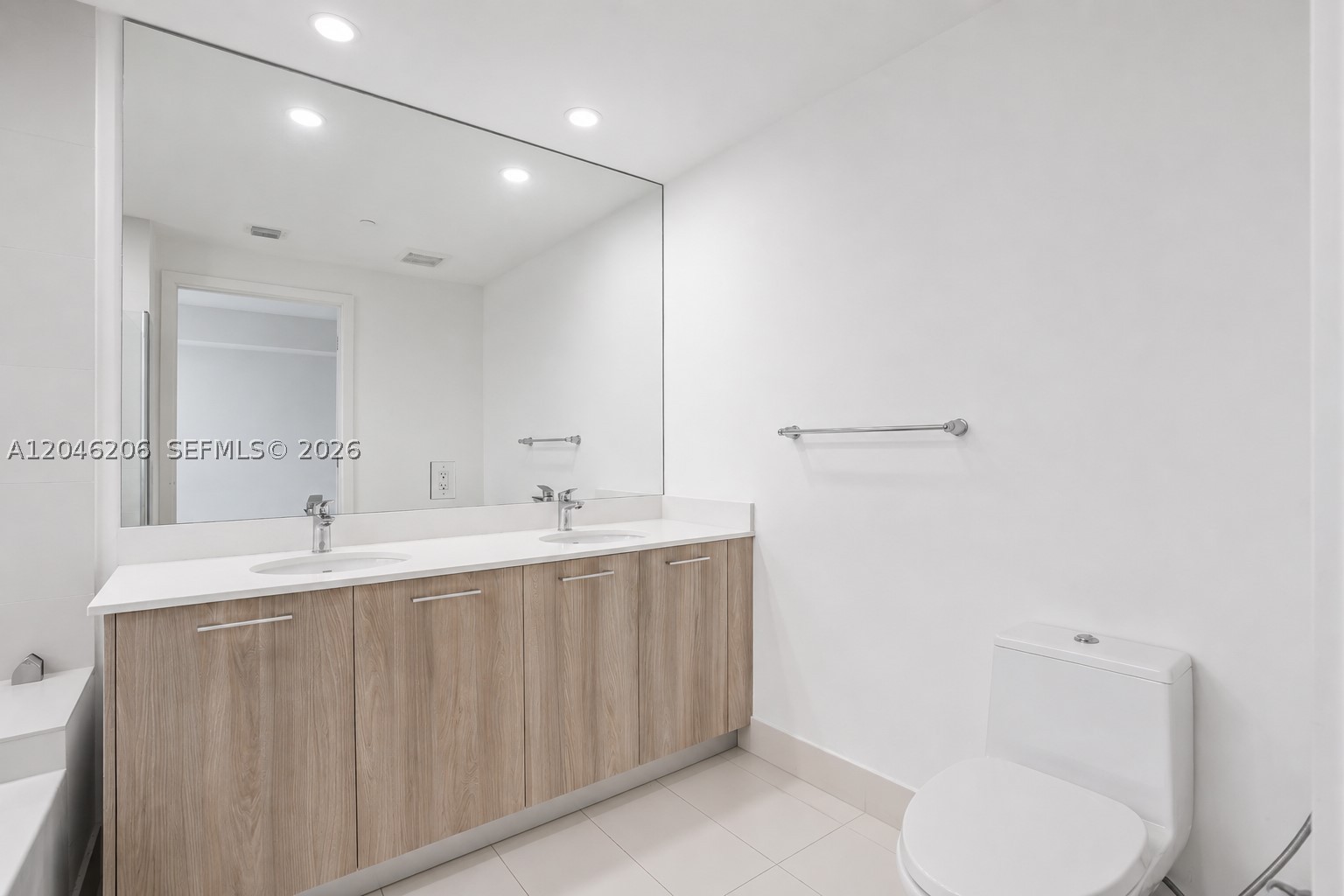 PARAISO BAYVIEWS CONDO - Residential Lease
