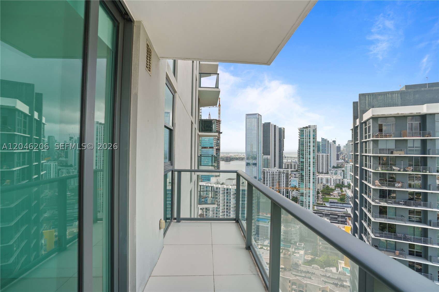 PARAISO BAYVIEWS CONDO - Residential Lease