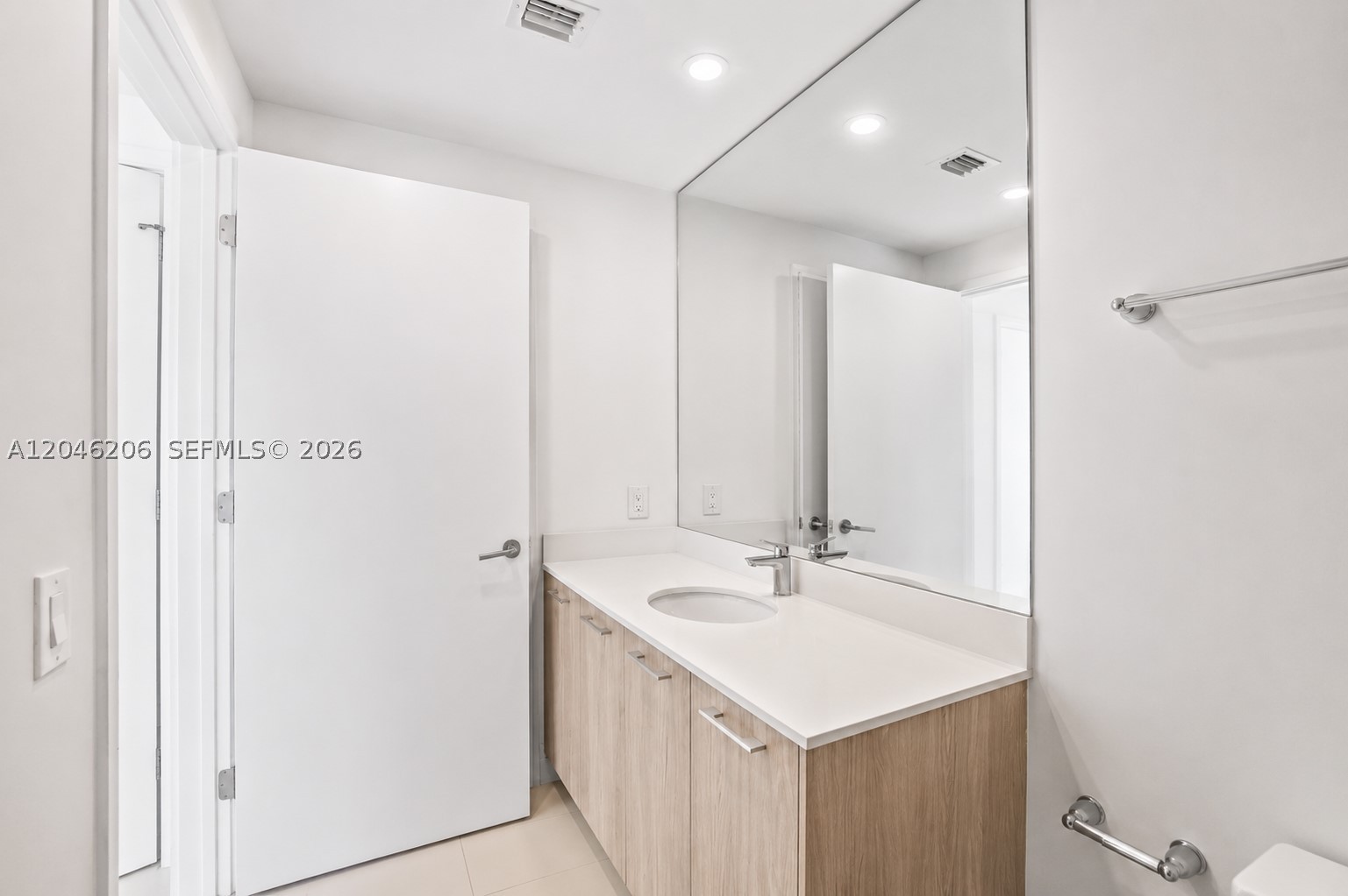 PARAISO BAYVIEWS CONDO - Residential Lease
