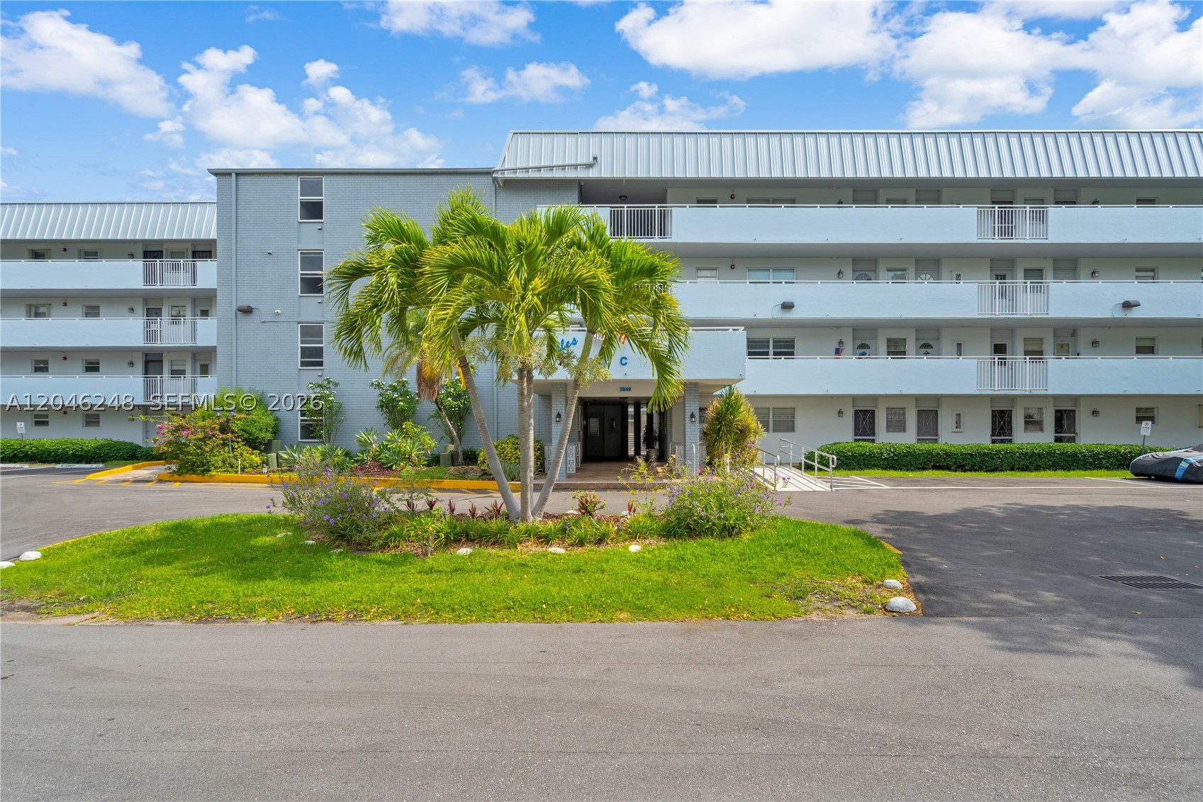 EDEN ISLES CONDO PART 3 - Residential