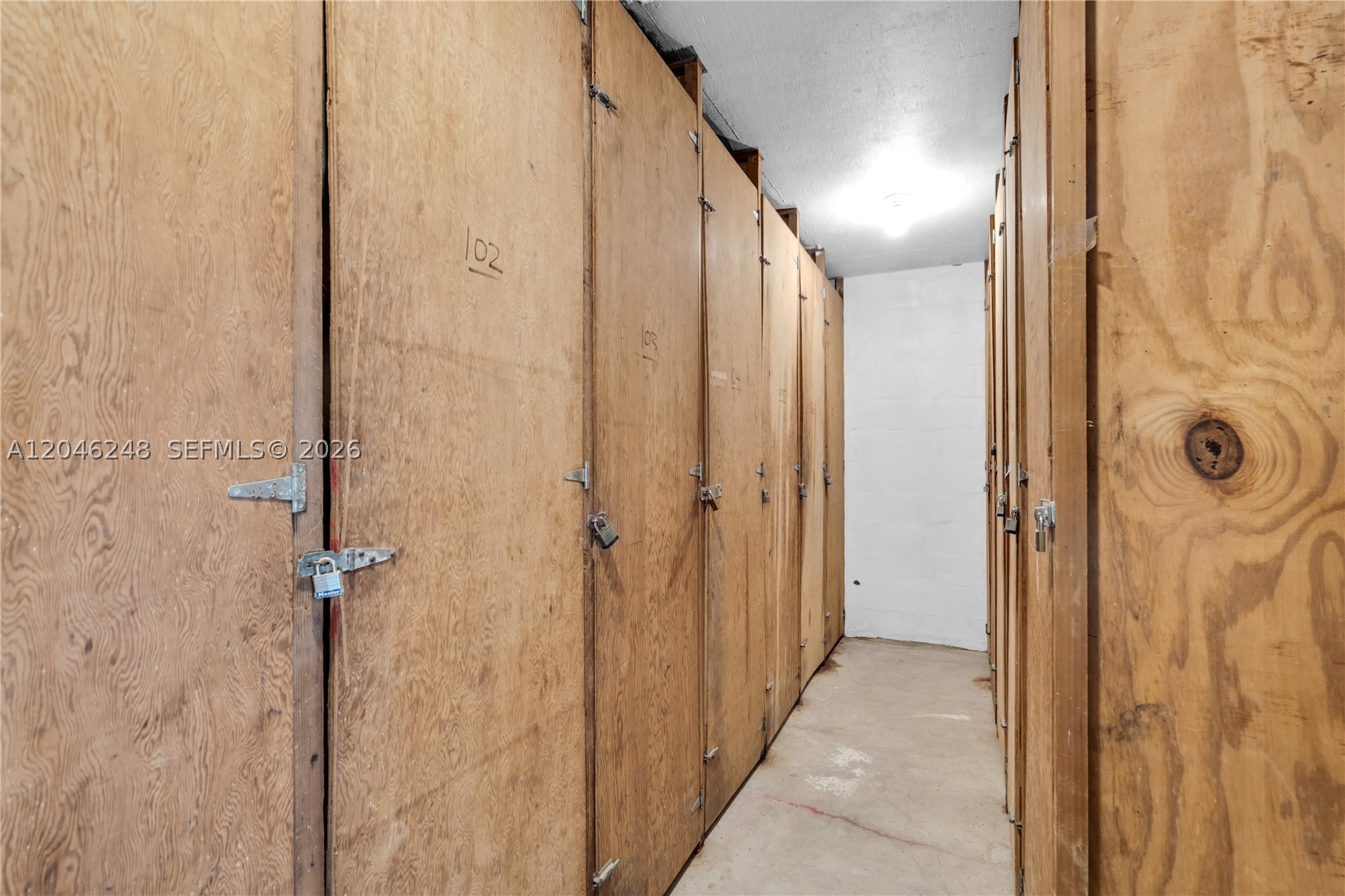 EDEN ISLES CONDO PART 3 - Residential