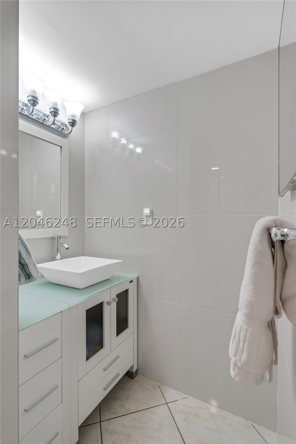 EDEN ISLES CONDO PART 3 - Residential