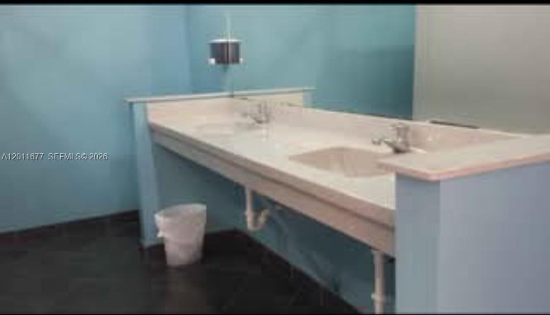 KINGSTON SQUARE CONDO - Residential