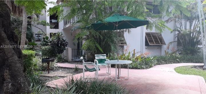 KINGSTON SQUARE CONDO - Residential