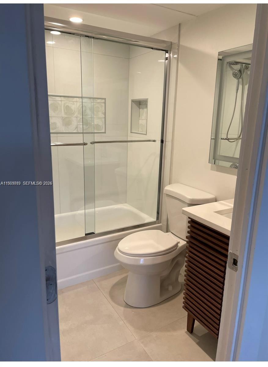 CROMWELL WEST CONDO - Residential Lease