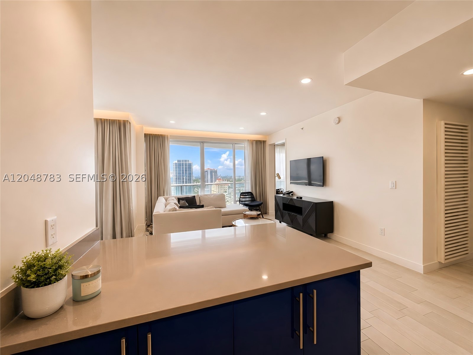 FORT LAUDERDALE RESIDENCE - Residential