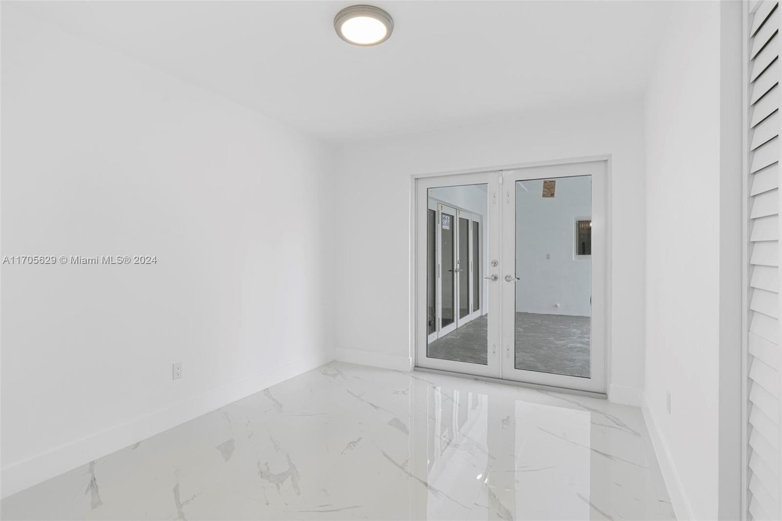 HIGHLAND MANOR SEC 5 - Residential