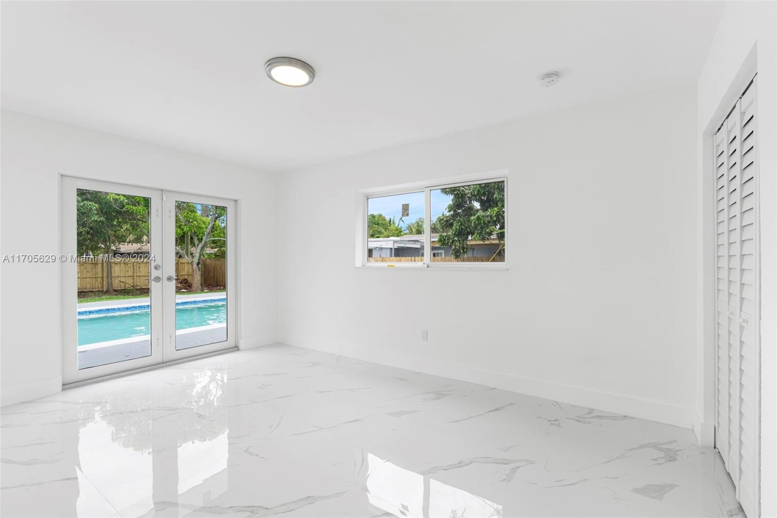 HIGHLAND MANOR SEC 5 - Residential